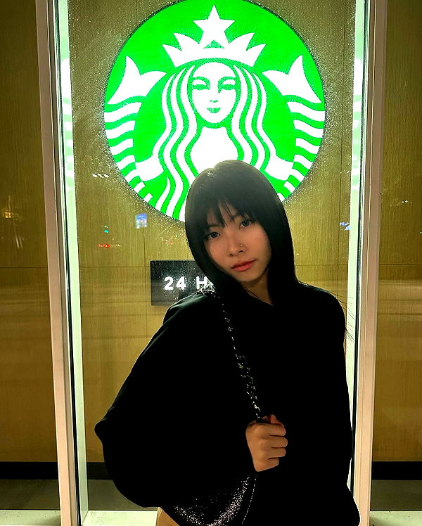 the.q.felicia instagram image archive image