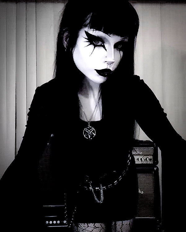 kittenfangsxx instagram image archive image
