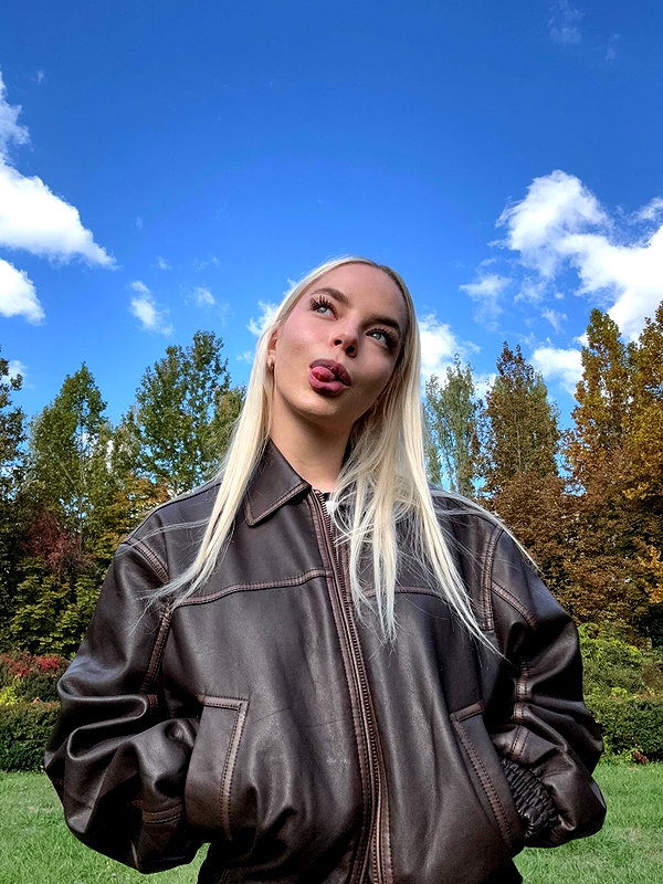 mariacherry_girl instagram image archive image