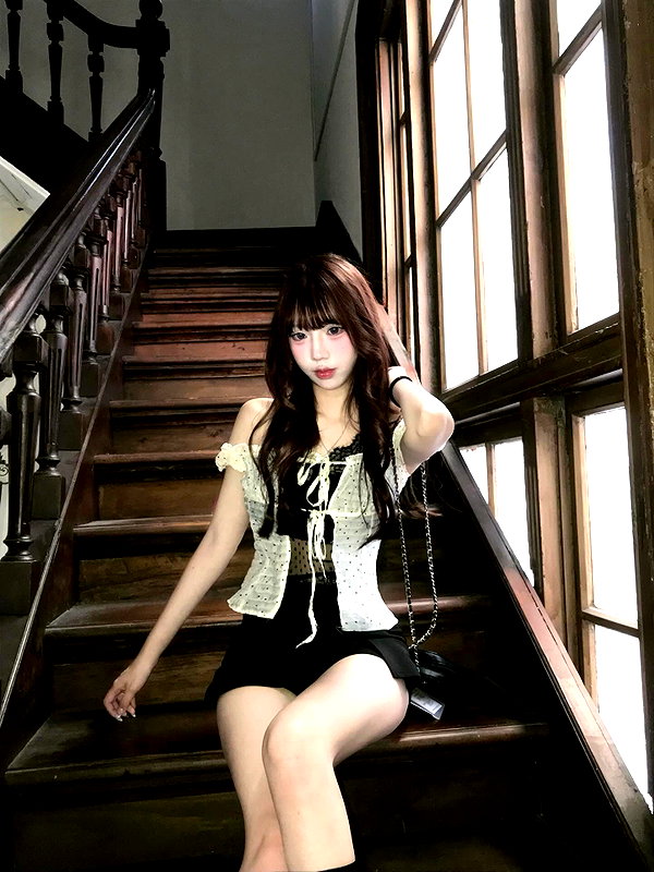 e.11lie archive image