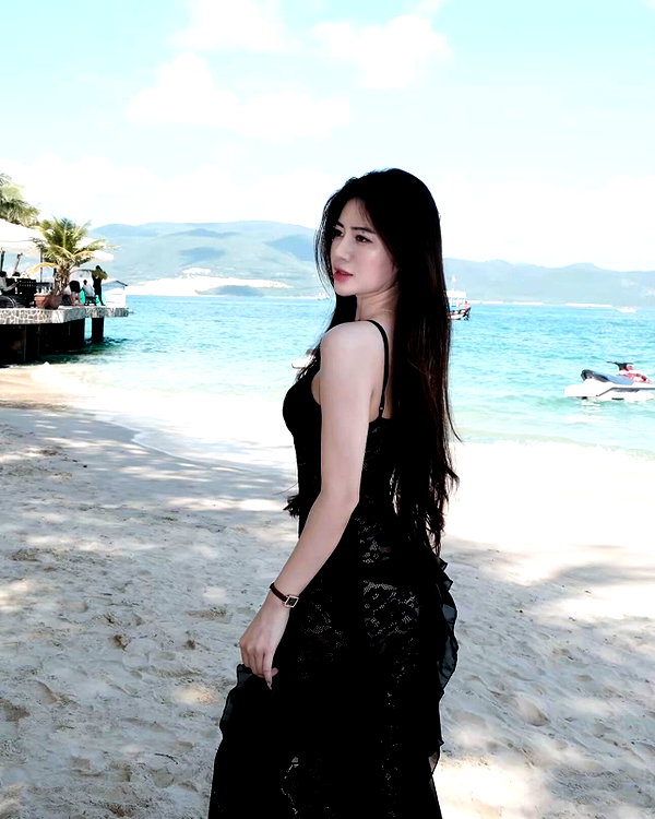 lyhythuedoxinh instagram image archive image