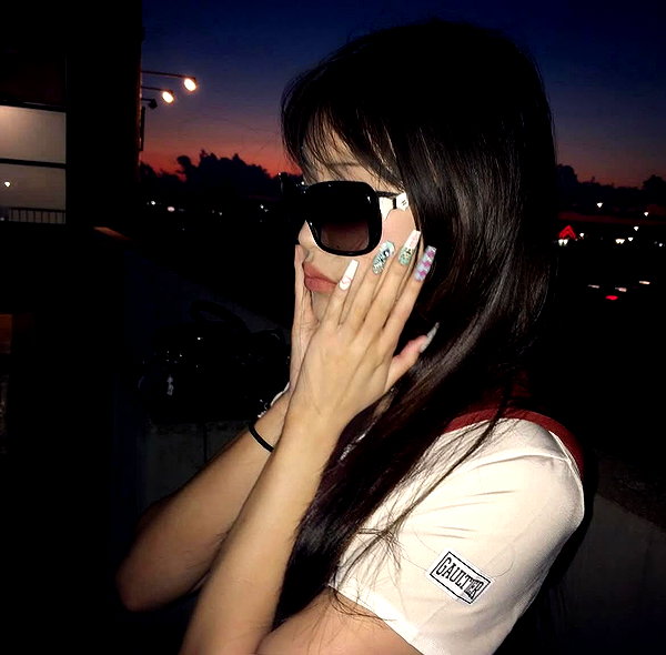 aud6y instagram image archive image