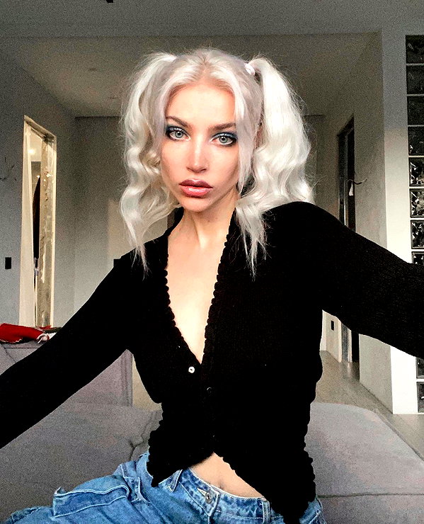 alien.hanna instagram image archive image