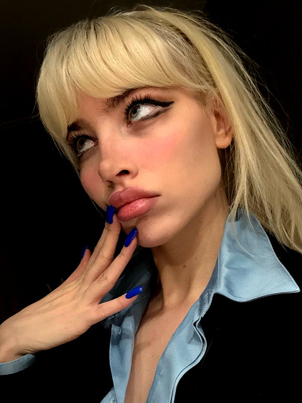 anya4everr instagram image archive image