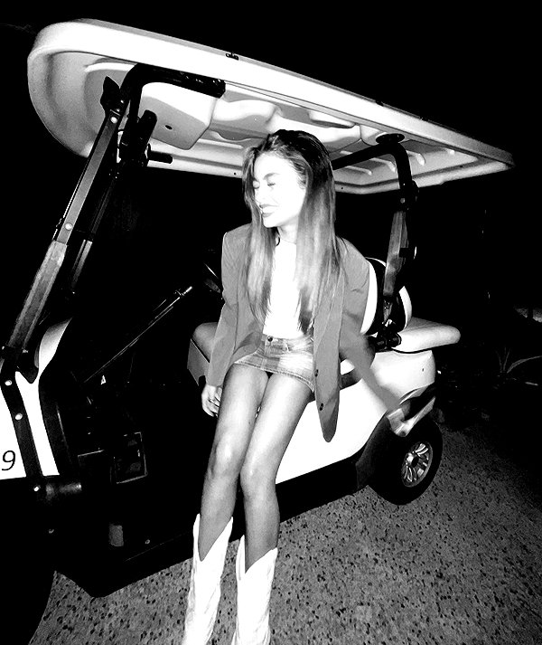 oliviaphillipps instagram image archive image