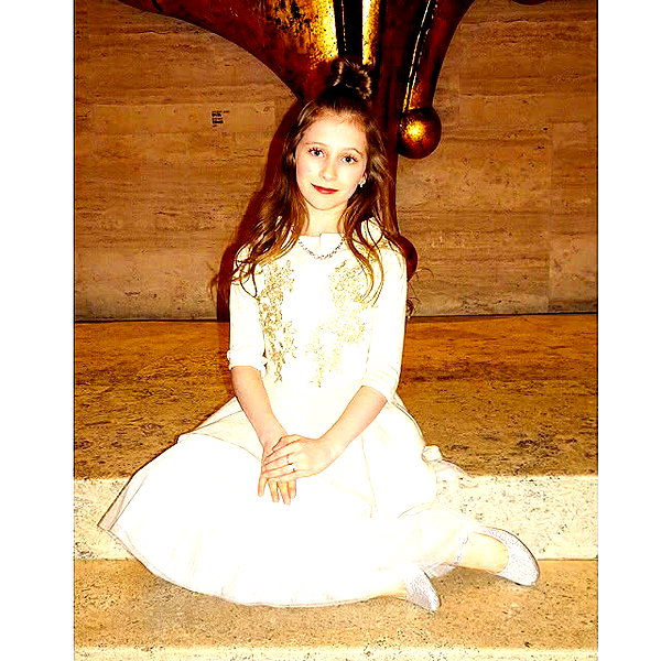 ellianawalmsley instagram image archive image