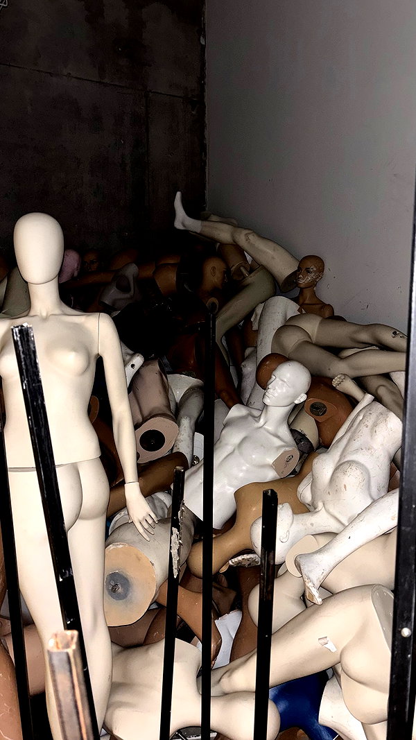 devalluna instagram image archive image
