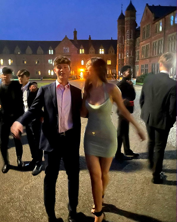 cait.knight instagram image archive image