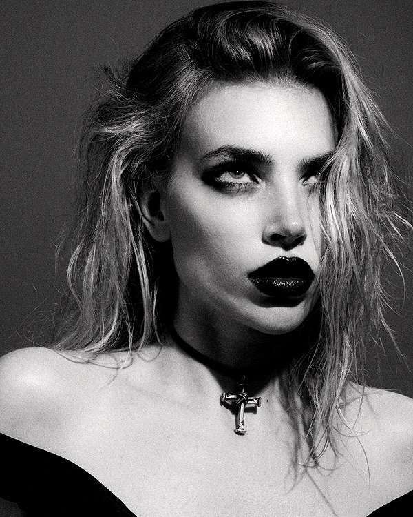 anya4everr instagram image archive image