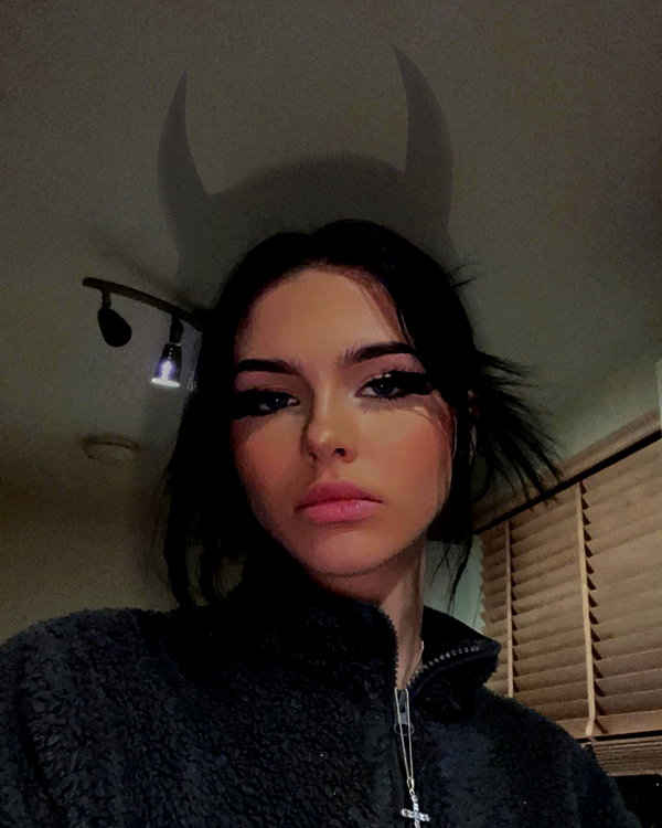 alice_hez instagram image archive image