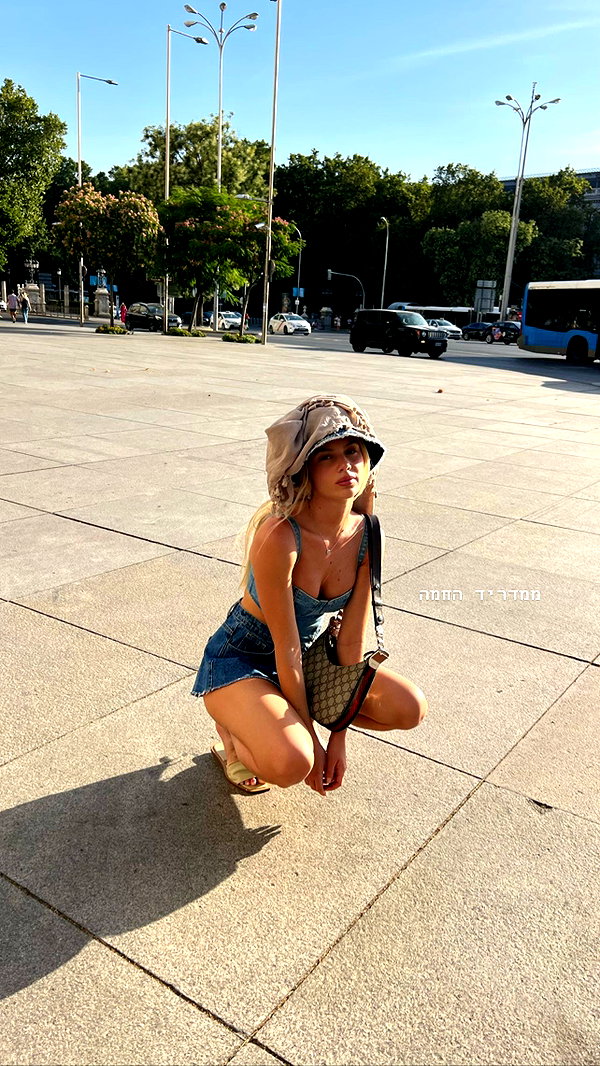 barzomer instagram image archive image