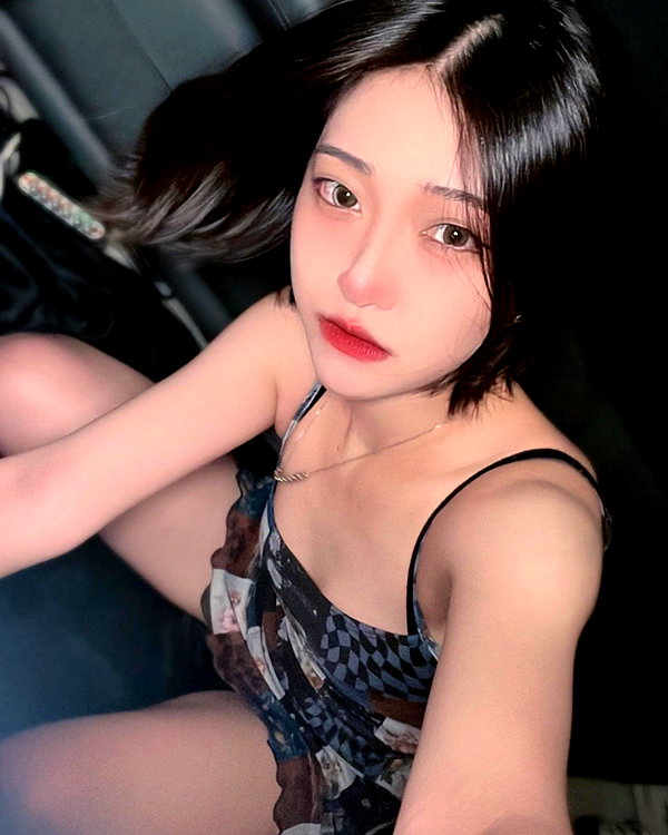 ge.more_x instagram image archive image