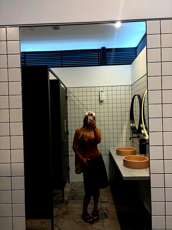 isabella.lauren instagram image archive image