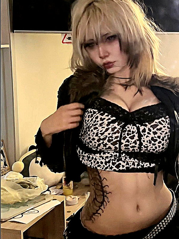 felinaaxi instagram image archive image