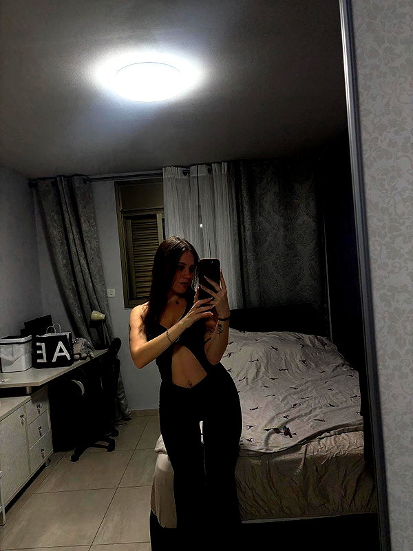nicole.shpo instagram image archive image