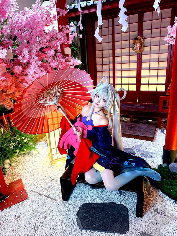 xier_cos instagram image archive image