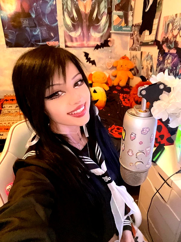 xoreniiiiii instagram image archive image