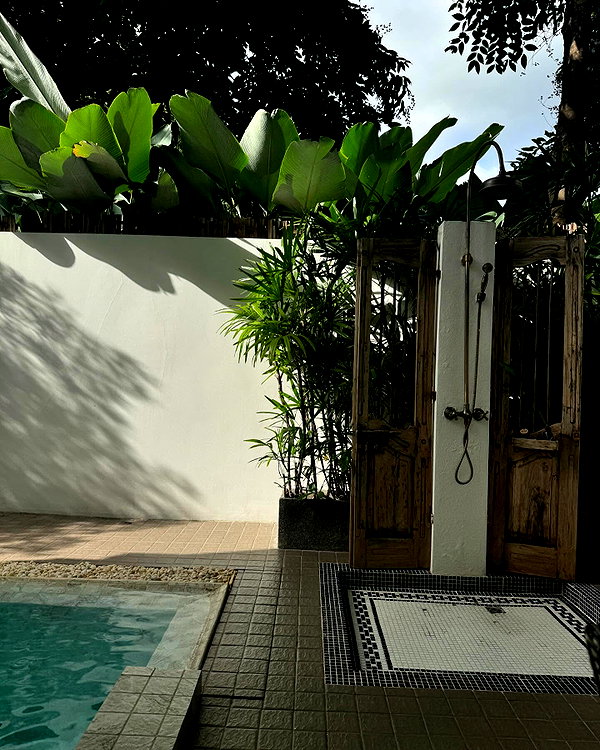 ll.lu1s instagram image archive image