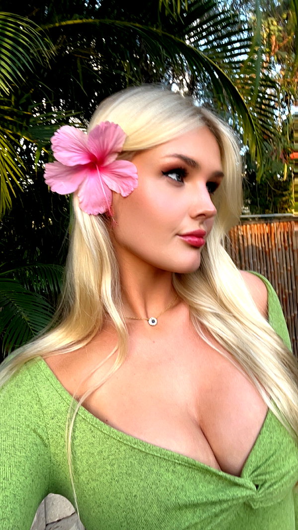 allie_dunn instagram image archive image