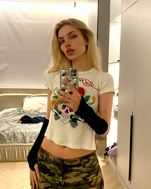 anya4everr instagram image archive image