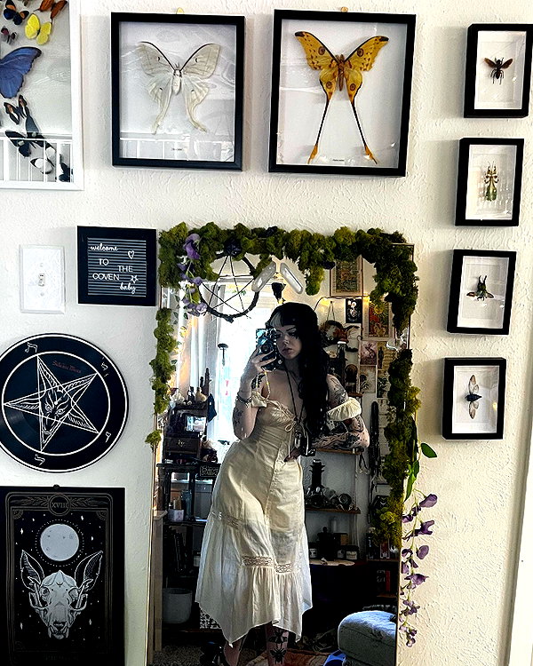yeahimcaroline instagram image archive image