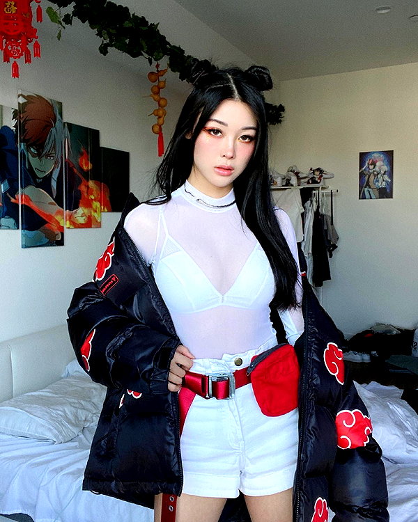 emily.ghoul instagram image archive image