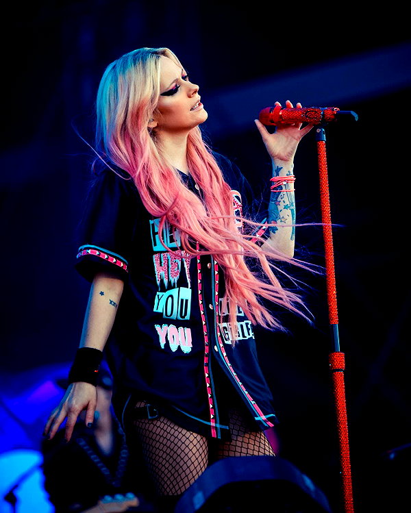 avrillavigne instagram image archive image
