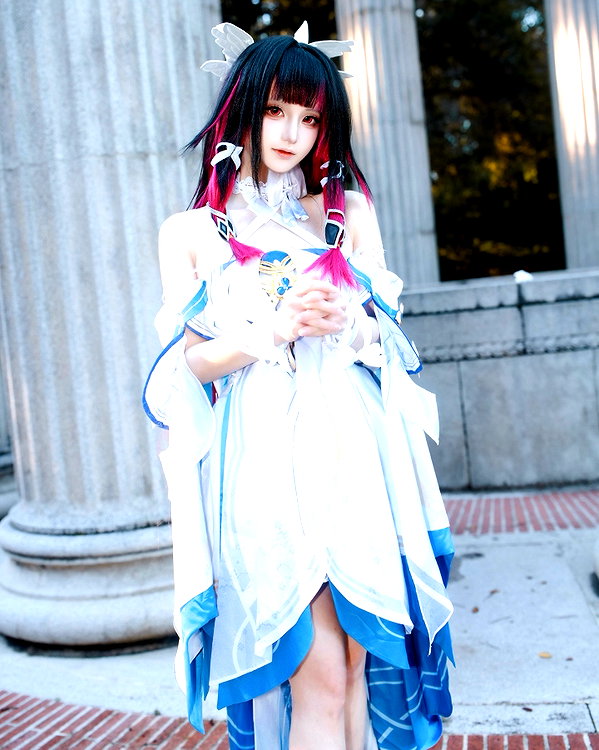 miee_cos instagram image archive image