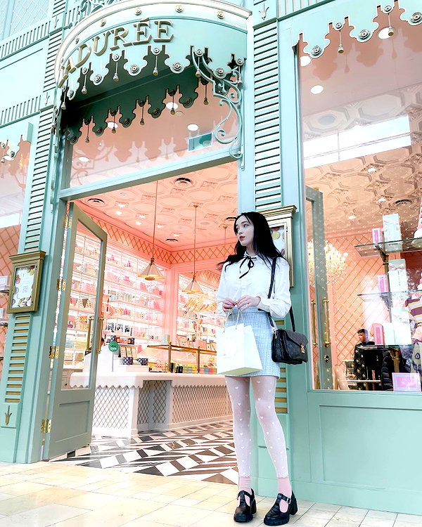 1uvgabi instagram image archive image