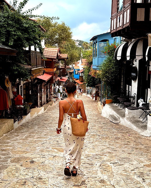 alishevs instagram image archive image