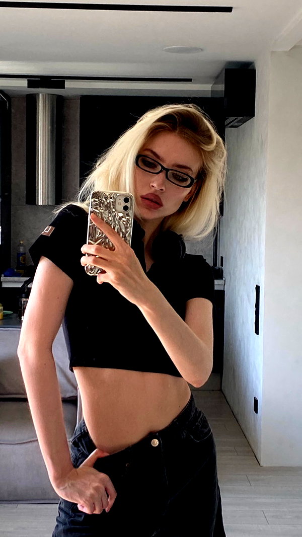 alien.hanna instagram image archive image
