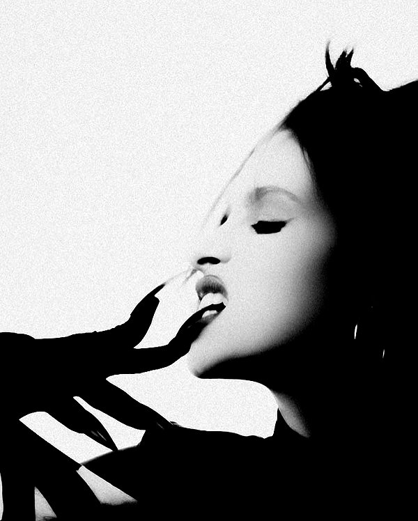 kkwwwv instagram image archive image