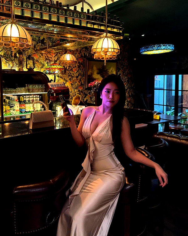 lyhythuedoxinh instagram image archive image
