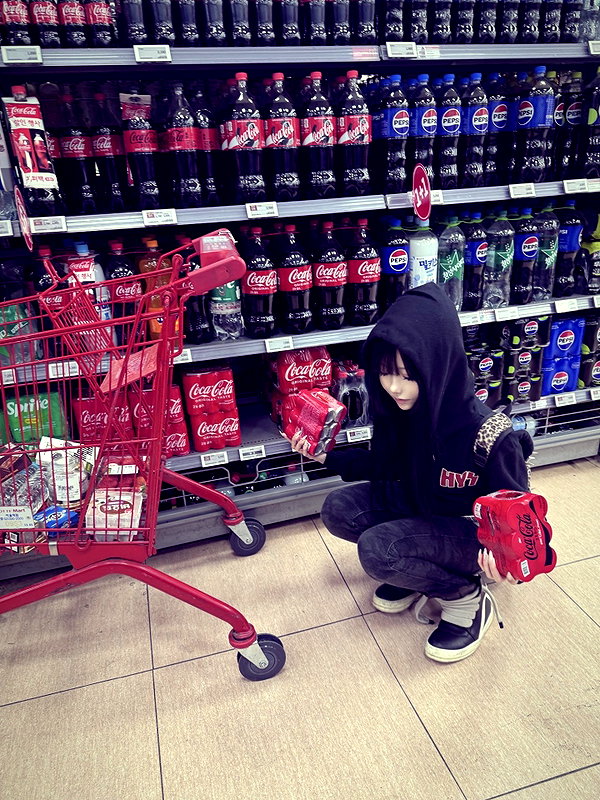 9unxx7 instagram image archive image