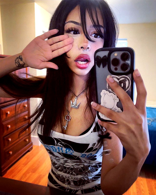 twodollie instagram image archive image
