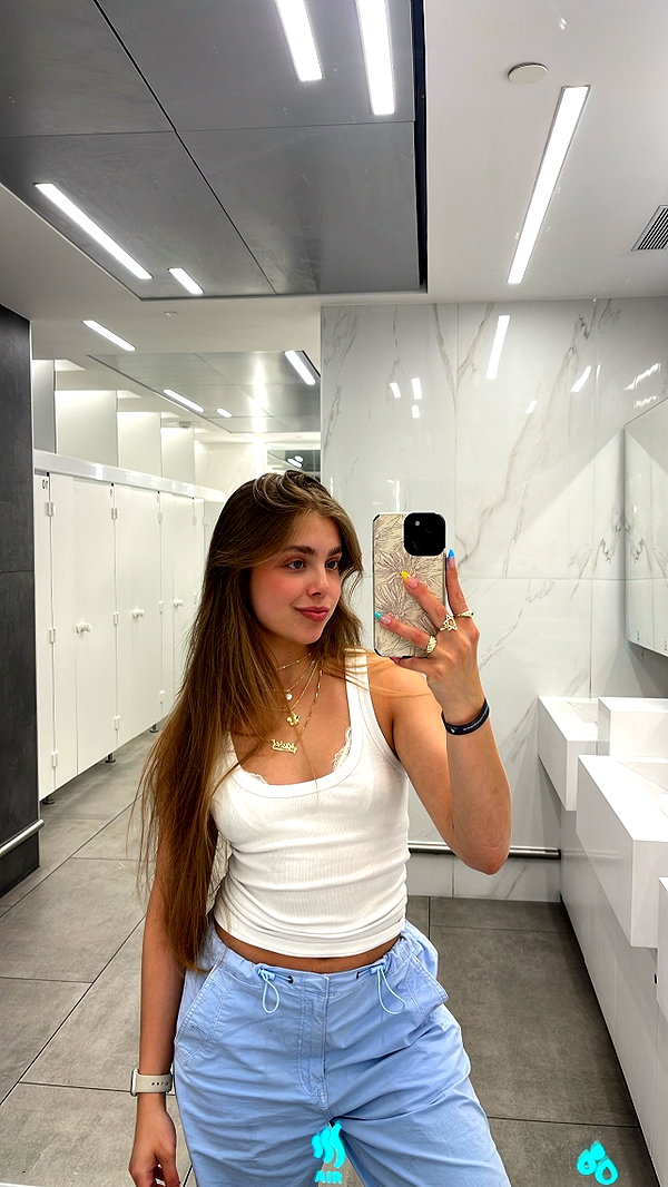 mishel_d_ instagram image archive image