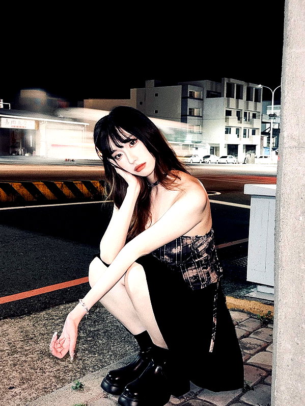 ku._03 instagram image archive image