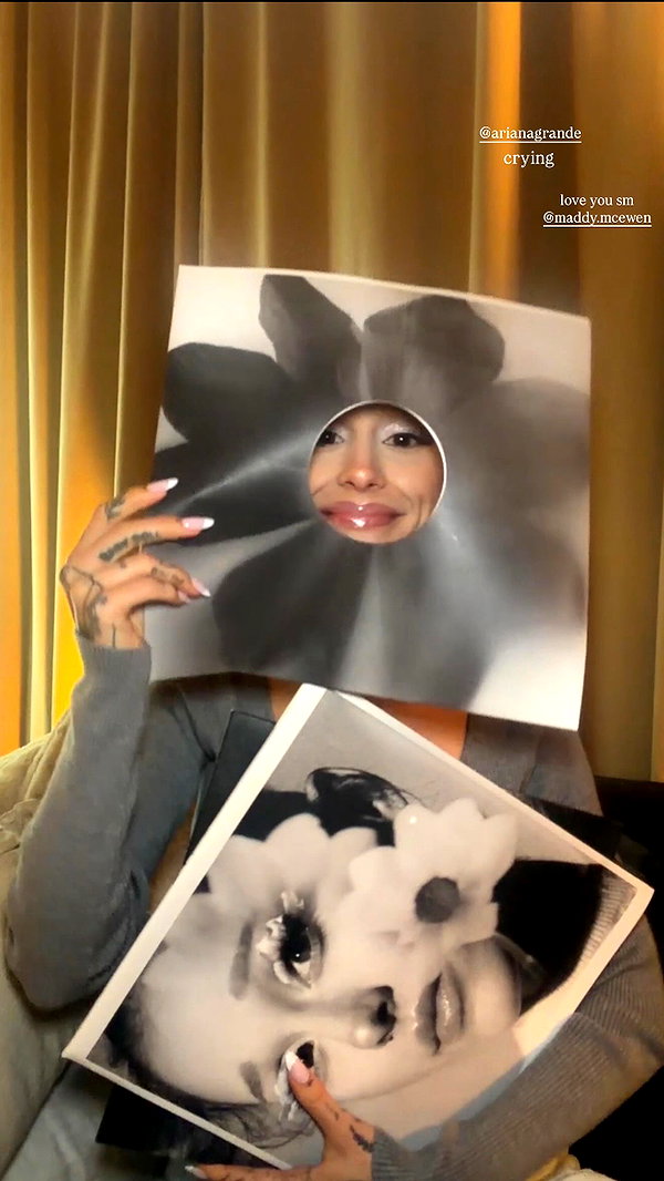 arianagrande instagram image archive image