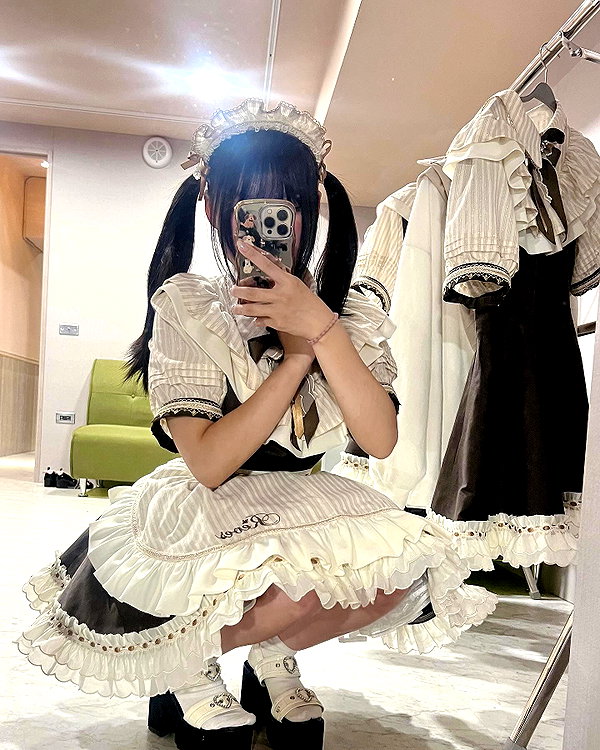 150_aiko instagram image archive image