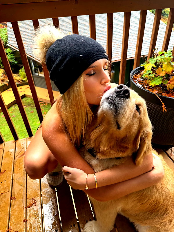 allie_dunn instagram image archive image