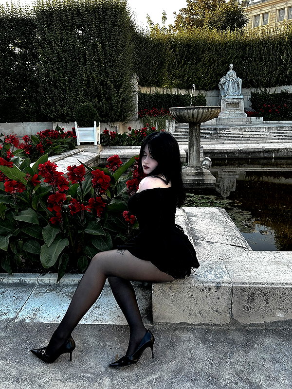 andasrose instagram image archive image