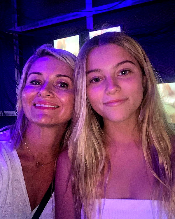 daisy_r_19 instagram image archive image