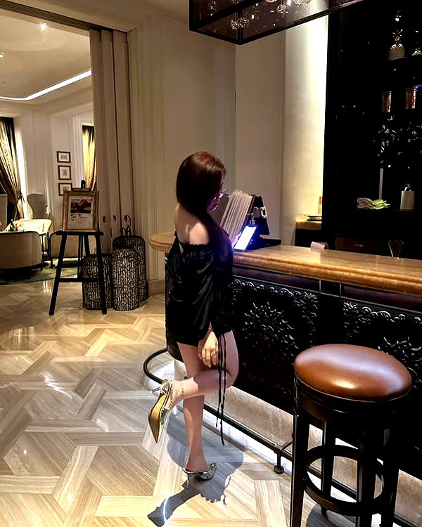 lyhythuedoxinh instagram image archive image