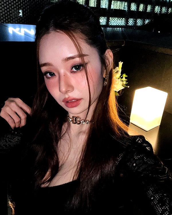 dear.zia instagram image archive image