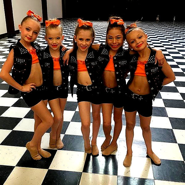 ellianawalmsley instagram image archive image