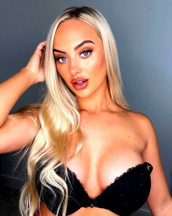 rhiannonbluee instagram image archive image