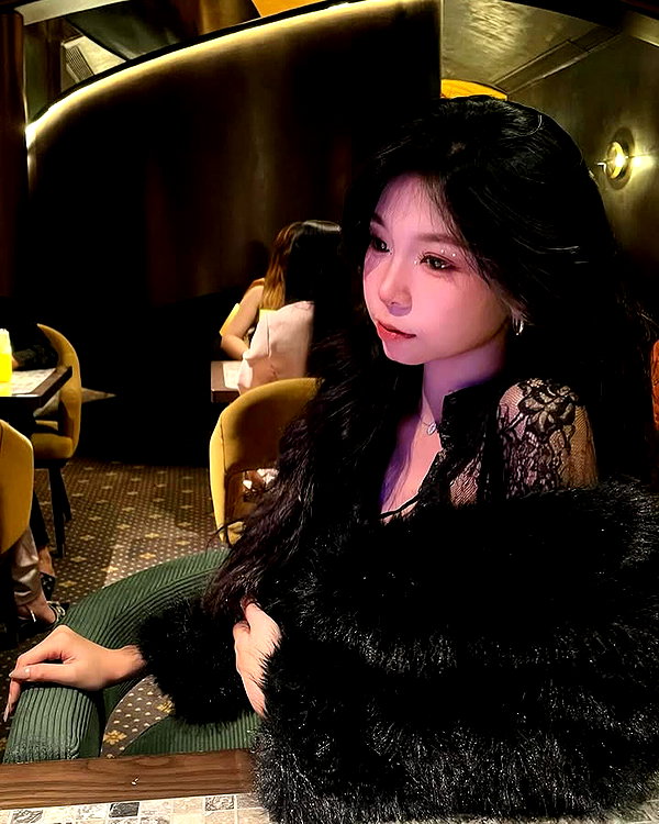 lyhythuedoxinh instagram image archive image