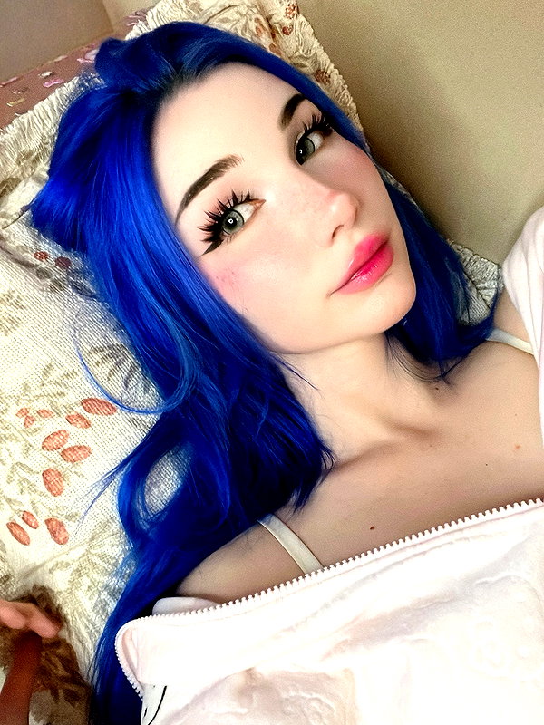 danielle.mercedie instagram image archive image