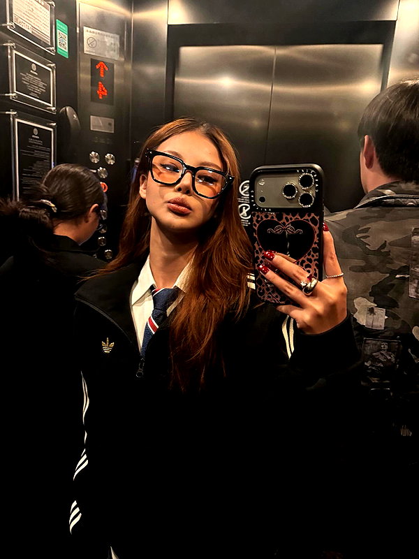 ll.lu1s instagram image archive image
