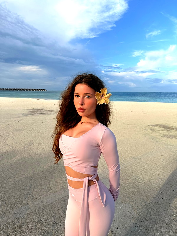 enikeeva_aliya instagram image archive image